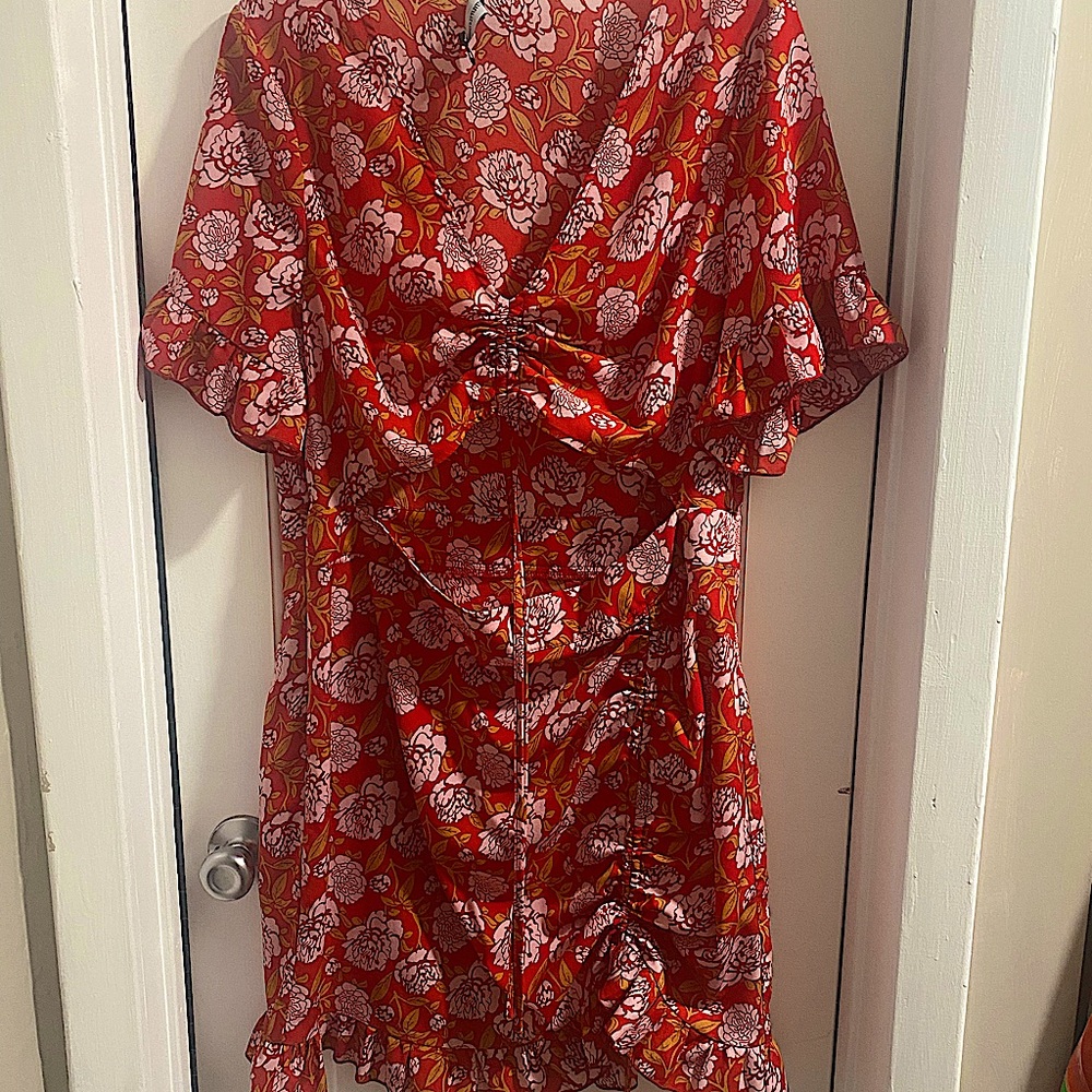 Red floral ruched detail cut out bodycon dress